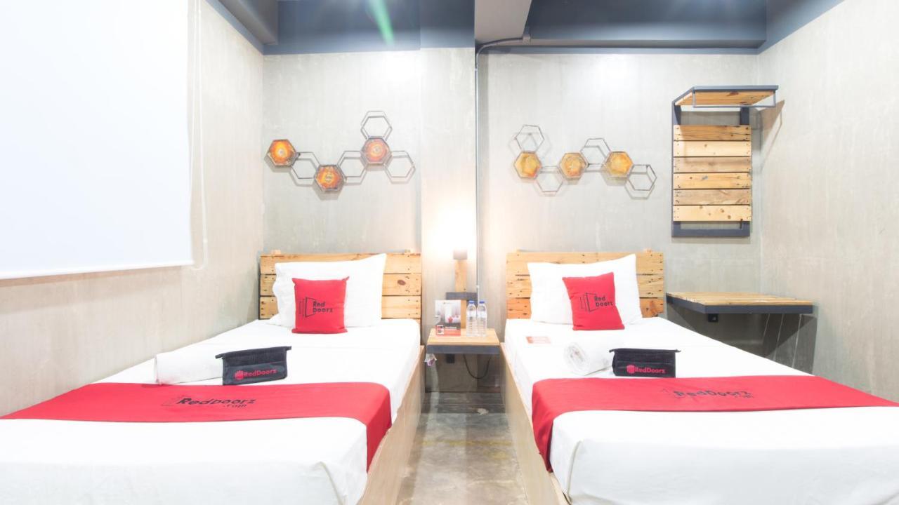 Reddoorz Plus @ Taft North Mandurriao Iloilo City Exterior photo